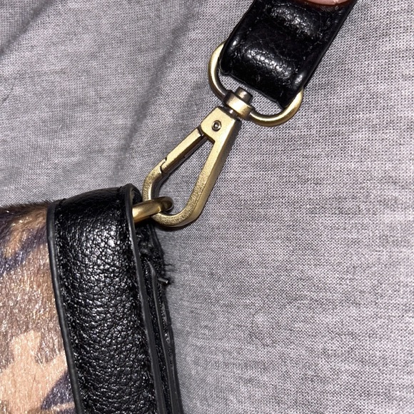 Brand new, NEVER used vegan? leather clutch with detachable shoulder strap. - Picture 4 of 10